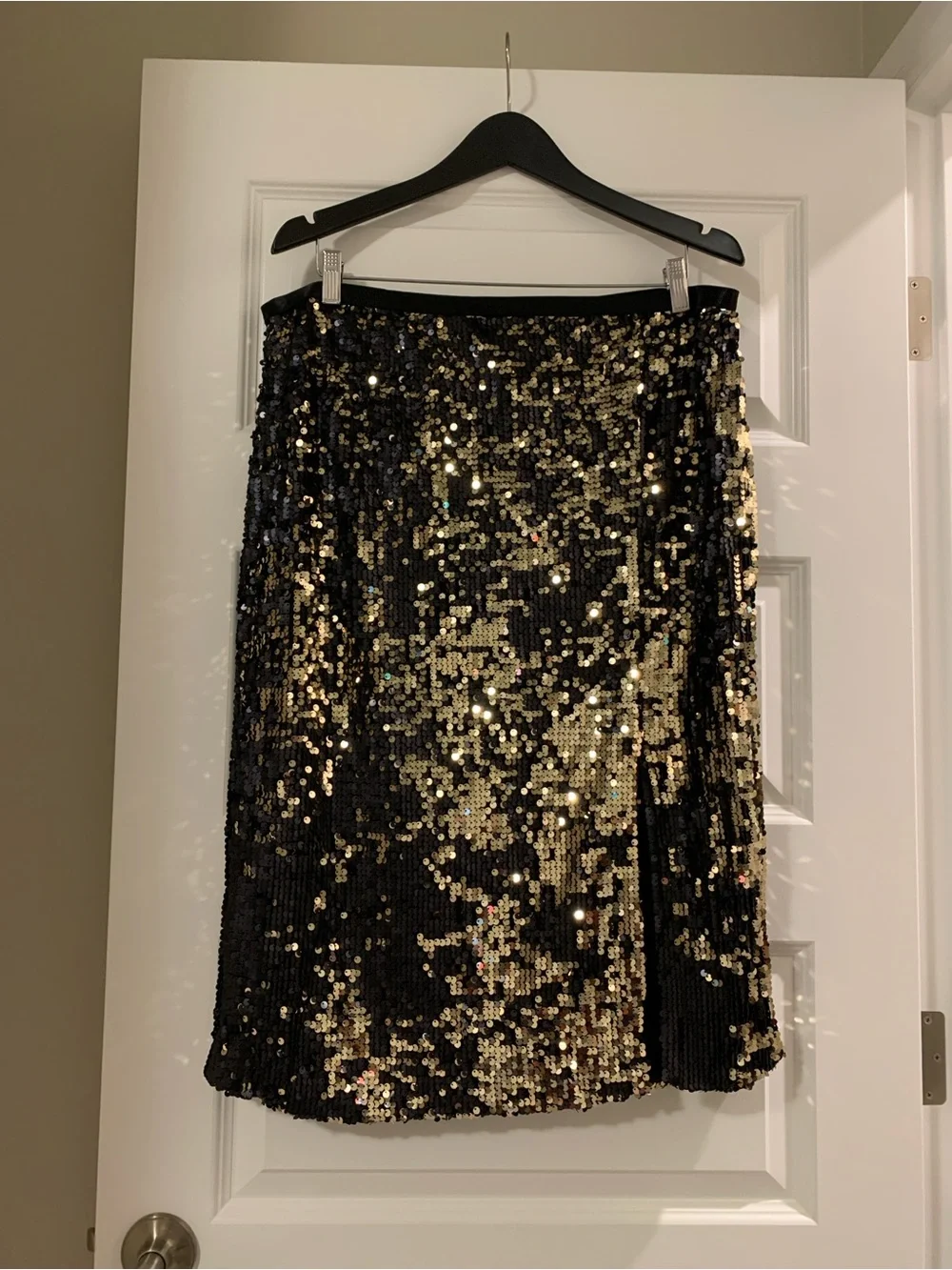 Nine West Black & Gold Sequin Midi Pencil Skirt (Perfect For New Years🎉) Size XL